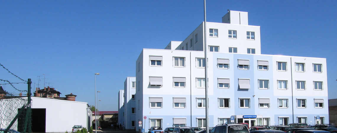 Geokompetenz-Center Dessau-Roßlau schließt wegen Umzug Das Geokompetenz-Center am Standort Dessau-Roßlau ist vom 16. bis 20. März 2026 aufgrund eines Umzugs geschlossen. Ab dem 23. März 2026 sind die Mitarbeitenden am neuen Standort in der Kühnauer Straße 164 a+b in 06846 Dessau-Roßlau wieder für Sie da.